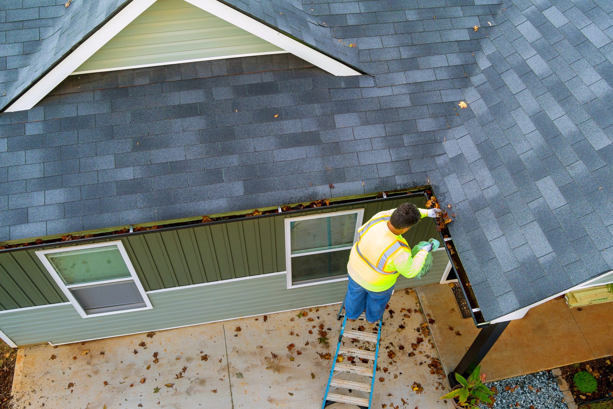 You are currently viewing The Consequences of Ignoring Gutter Cleaning